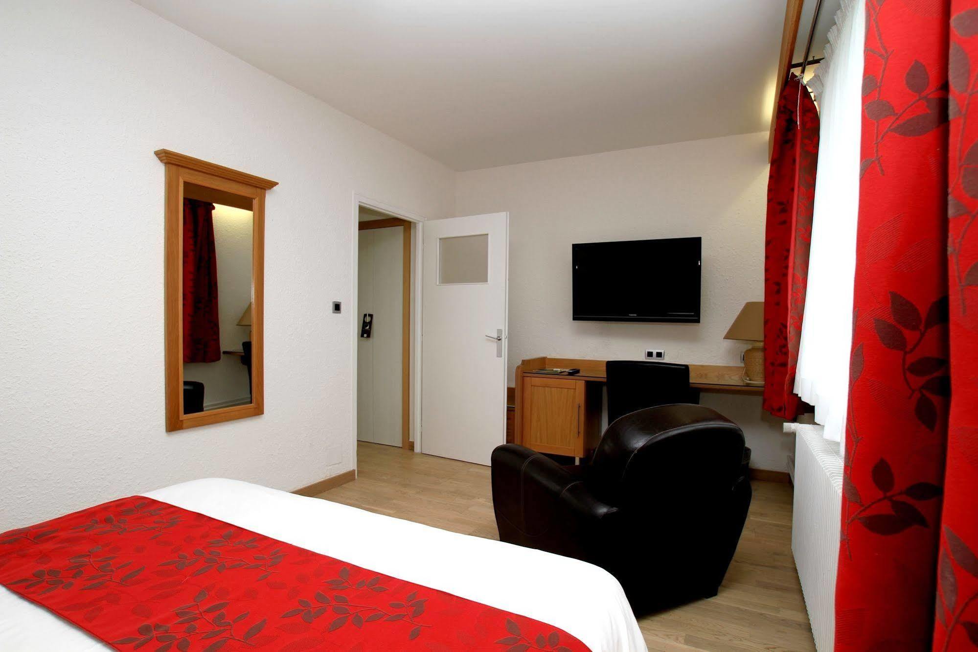Logis Hotel Restaurant Spa Beau Site Luxeuil-les-Bains Exterior photo