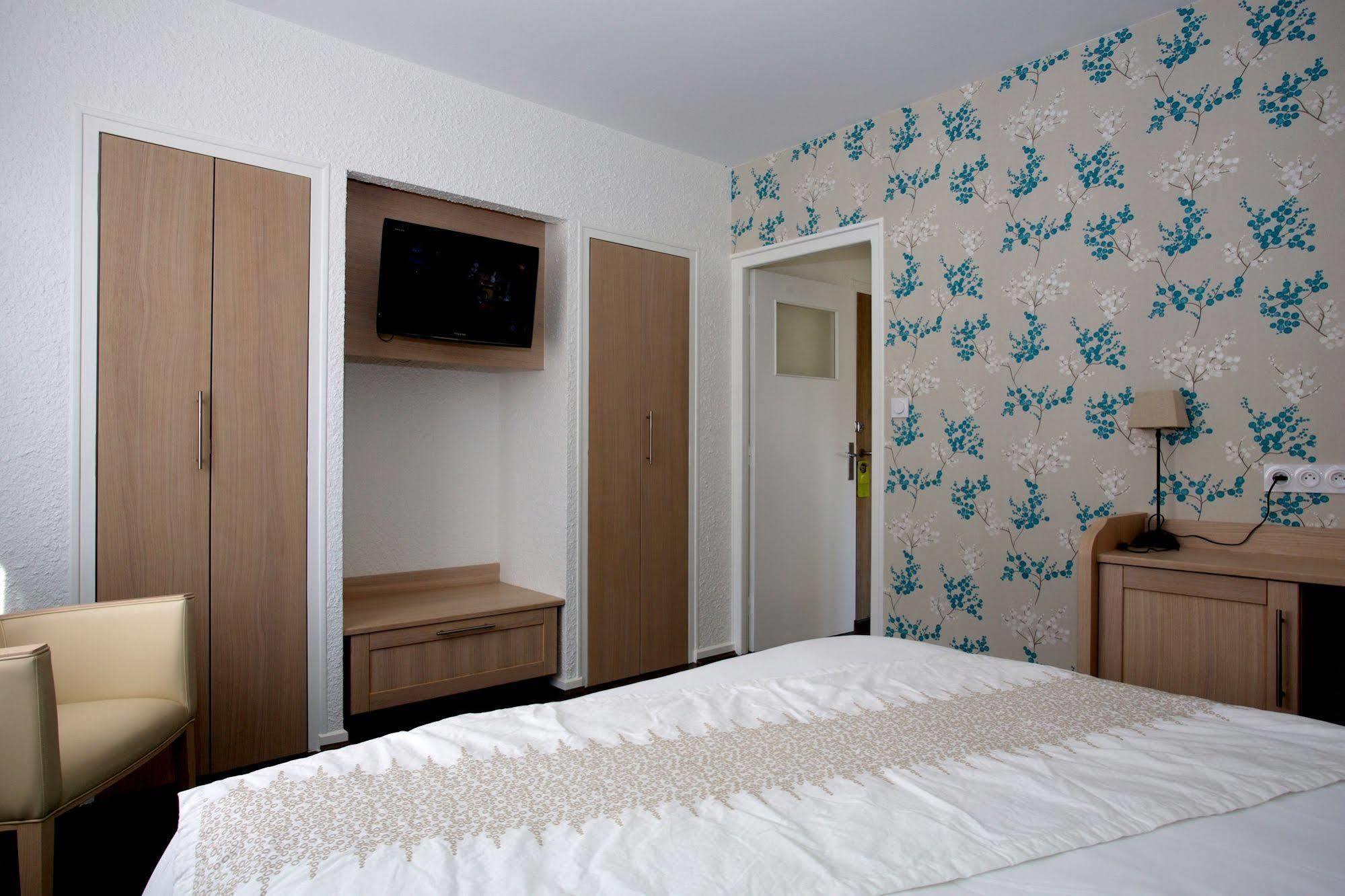 Logis Hotel Restaurant Spa Beau Site Luxeuil-les-Bains Exterior photo