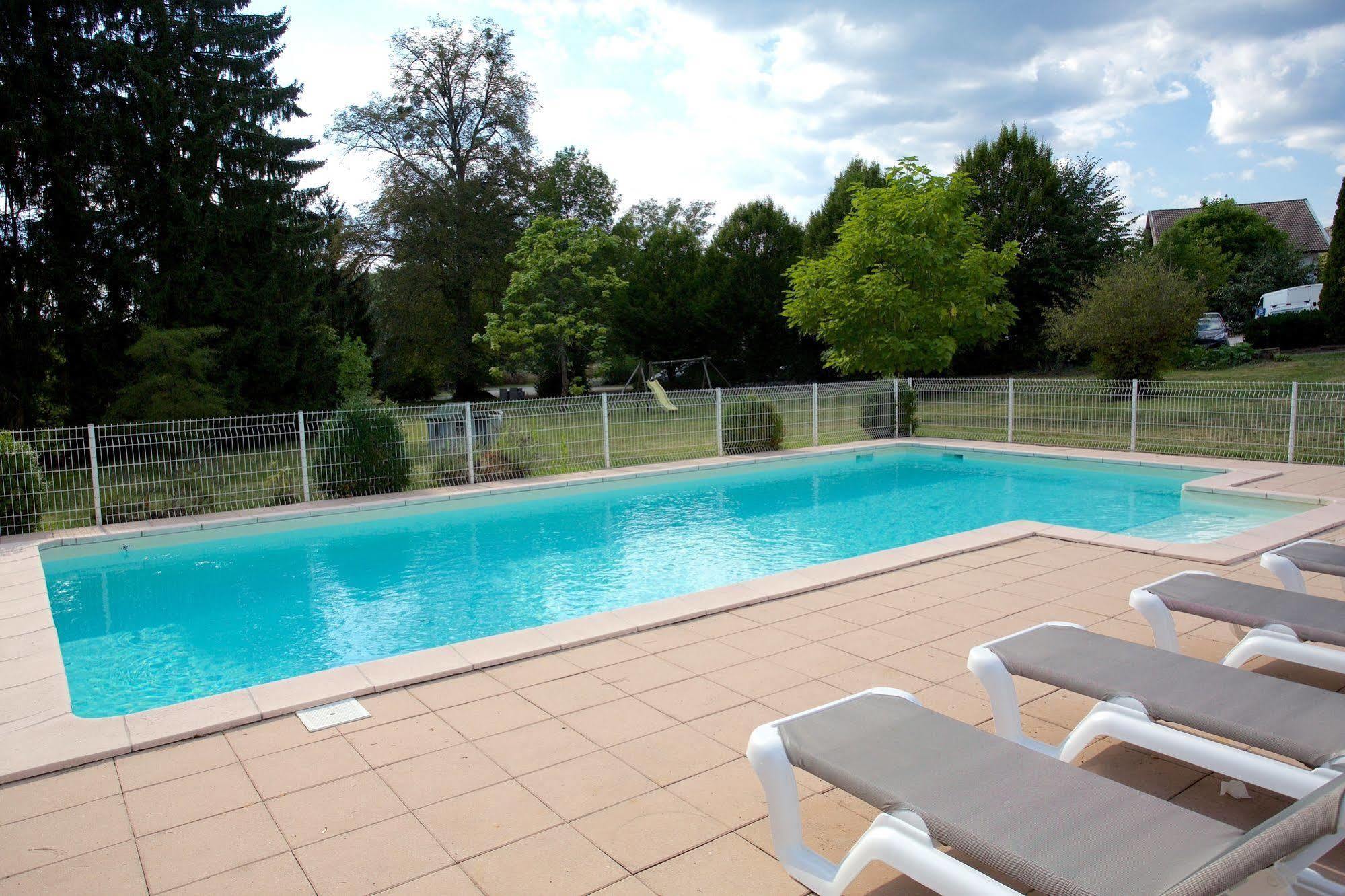 Logis Hotel Restaurant Spa Beau Site Luxeuil-les-Bains Exterior photo