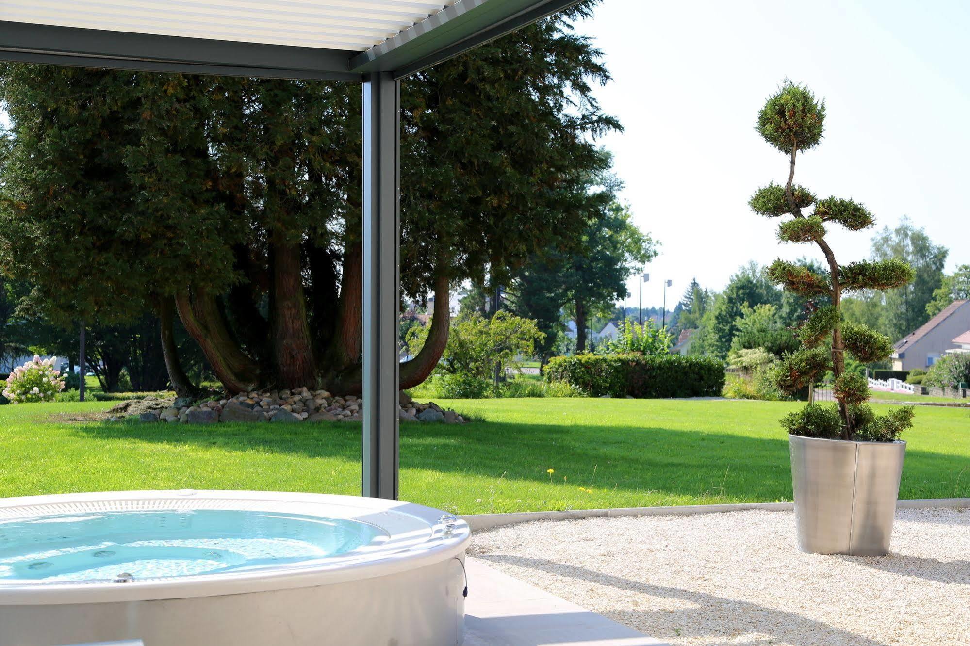 Logis Hotel Restaurant Spa Beau Site Luxeuil-les-Bains Exterior photo